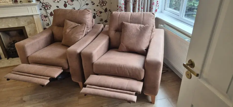 2 x SCS Gretna Power Recliner Chair