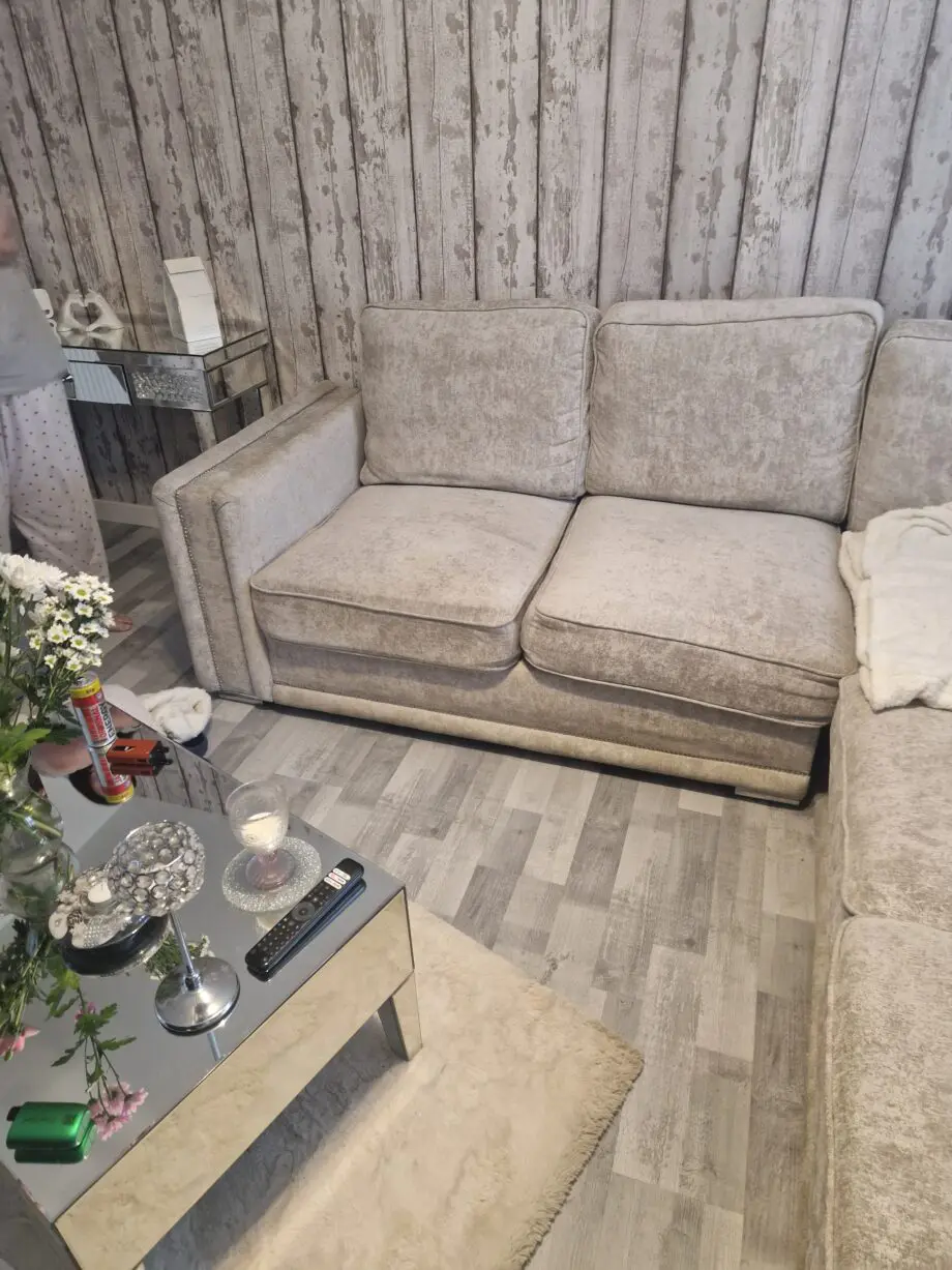 Corner sofa 8 mths old