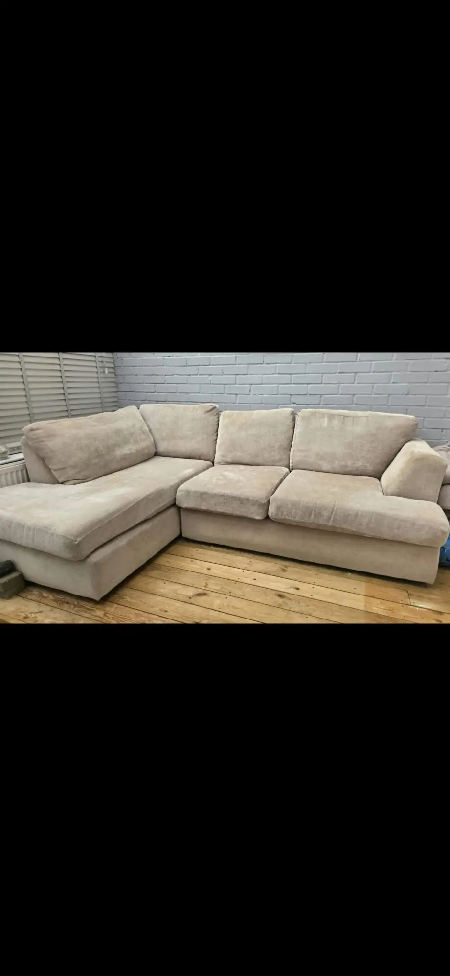 Large L Shape sofa from next Home in immaculate condition