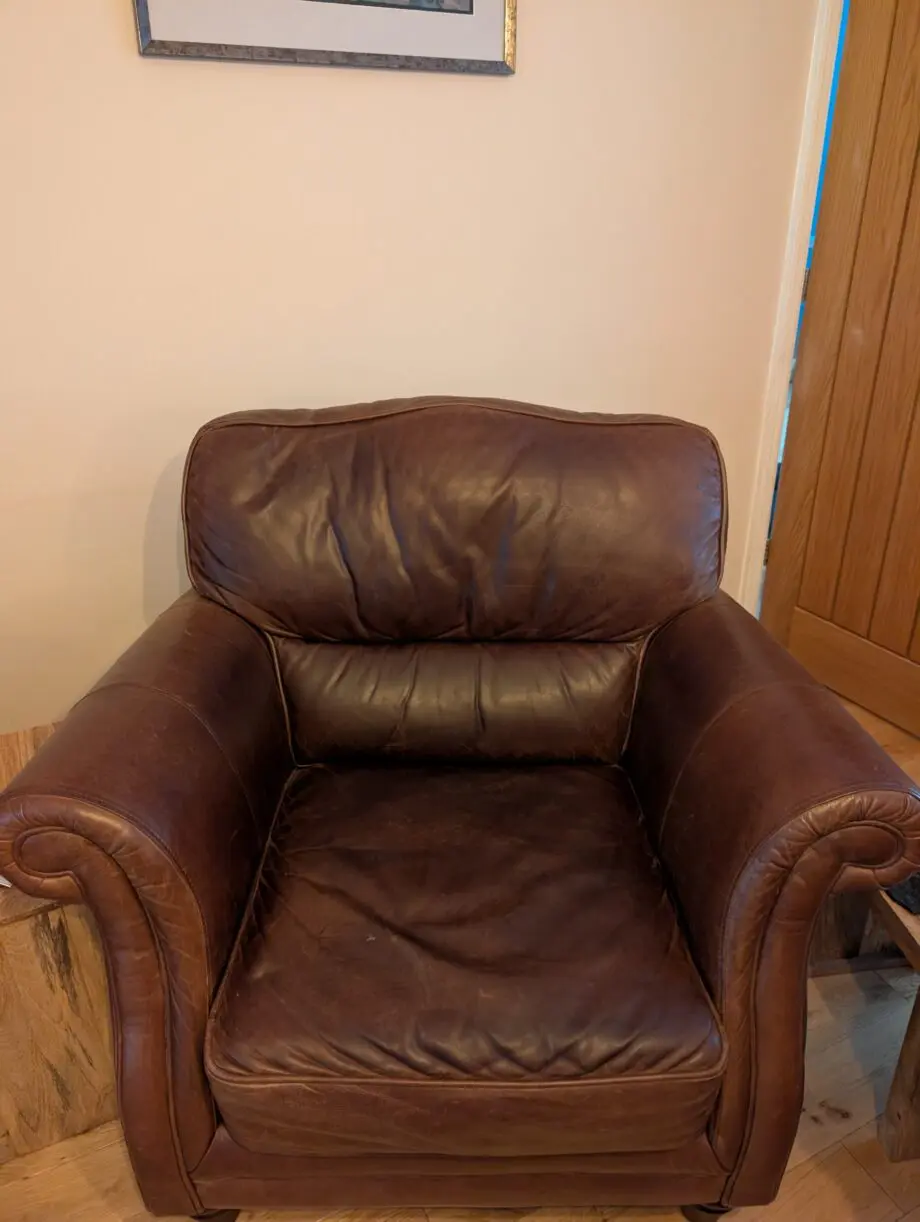 Arighi Bianchi The Ruby Brown leather chair