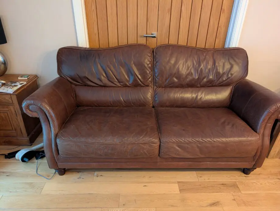 Arighi Bianchi 2 seat large leather sofa The Ruby