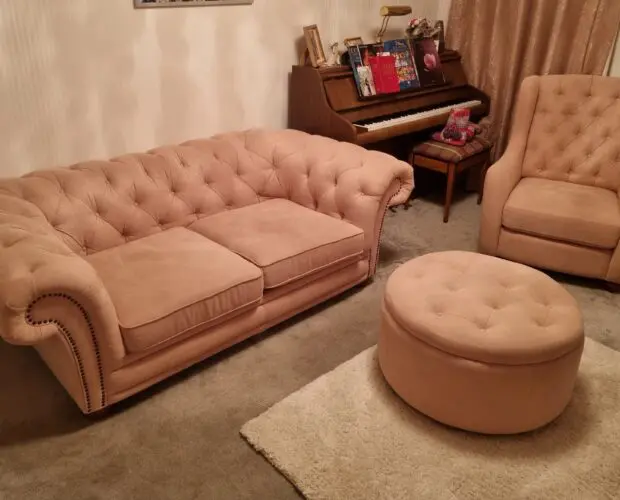 Sofology Chesterfield Design Blush Sofa, Chair & Footstool Set