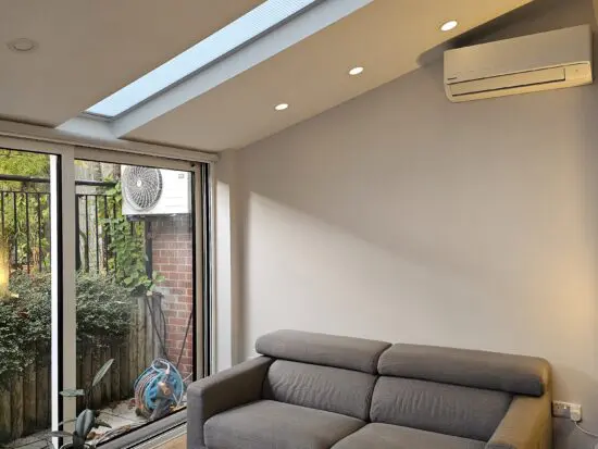 Samoa Alter Large 2 Seater Sofa – Adjustable Headrest, Grey Fabric, Made in Italy