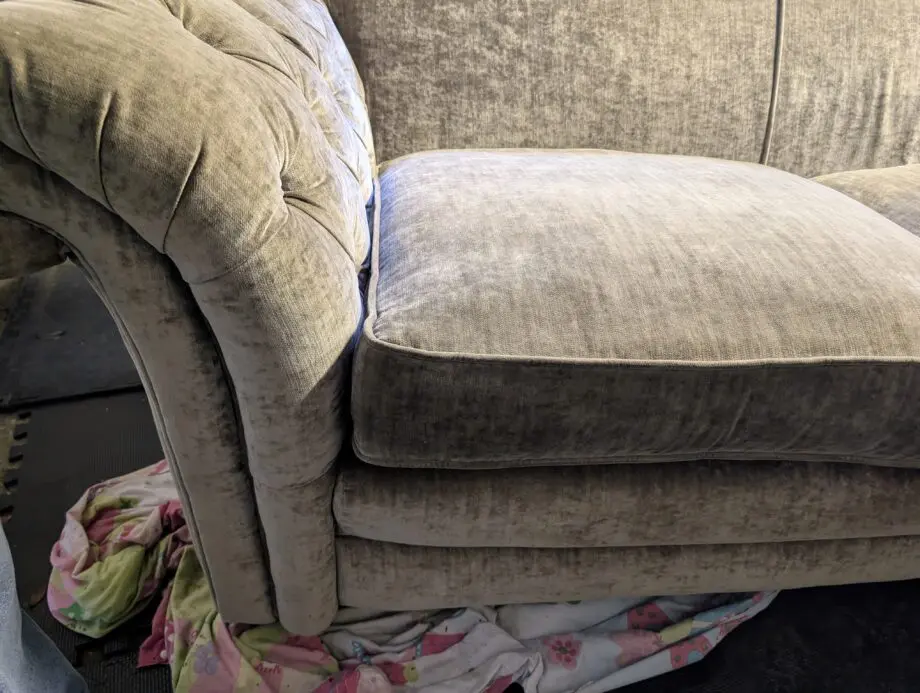 DFS LOCH LEVEN SOFA