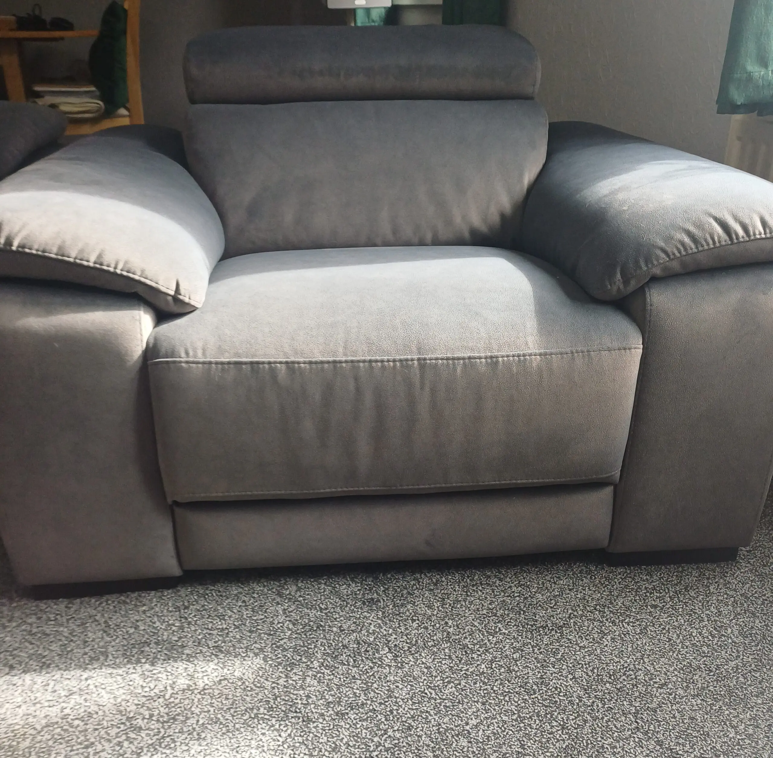 Scs Riolo Power Recliner Chair