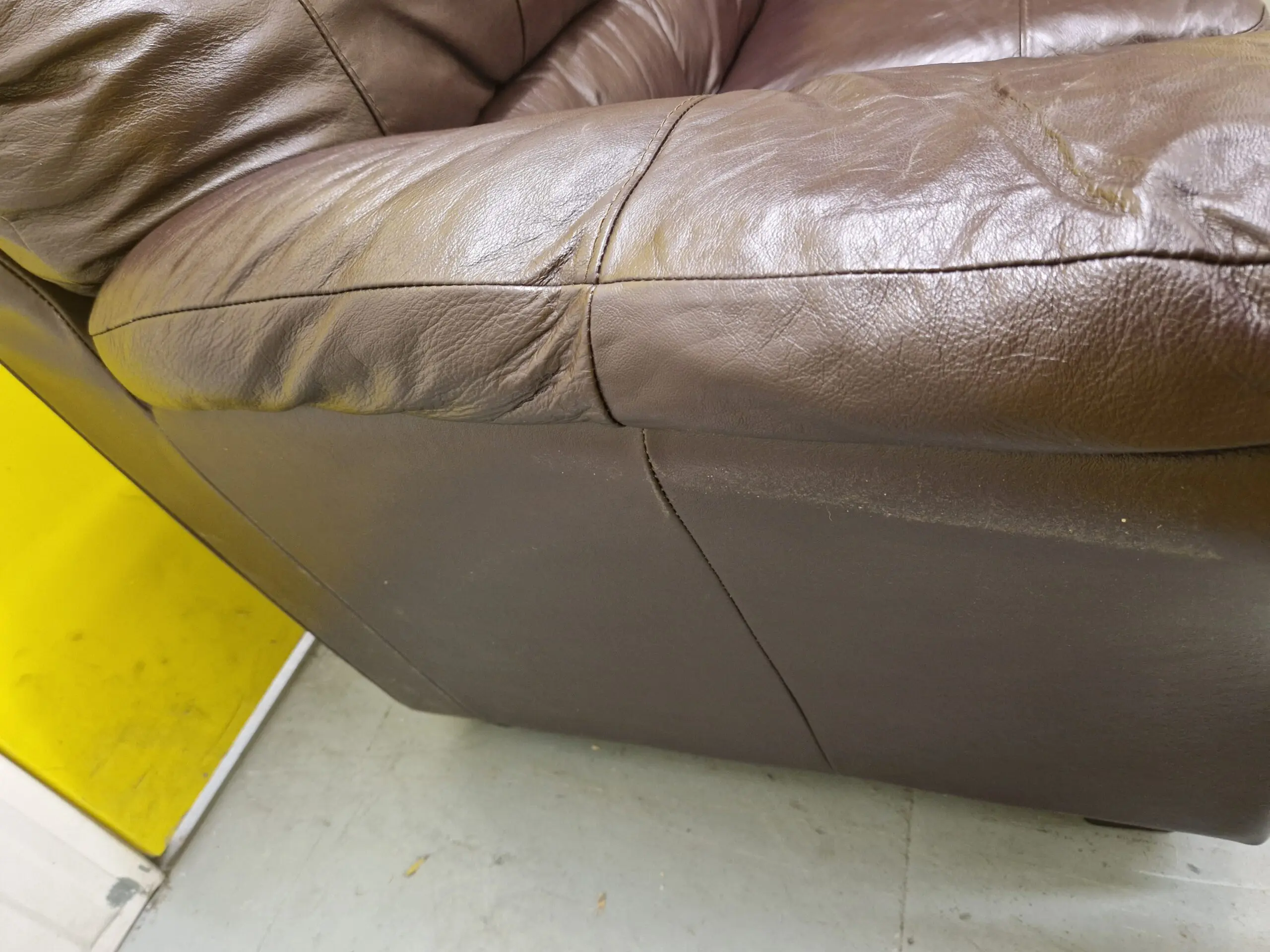 DFS Brown Leather Duo