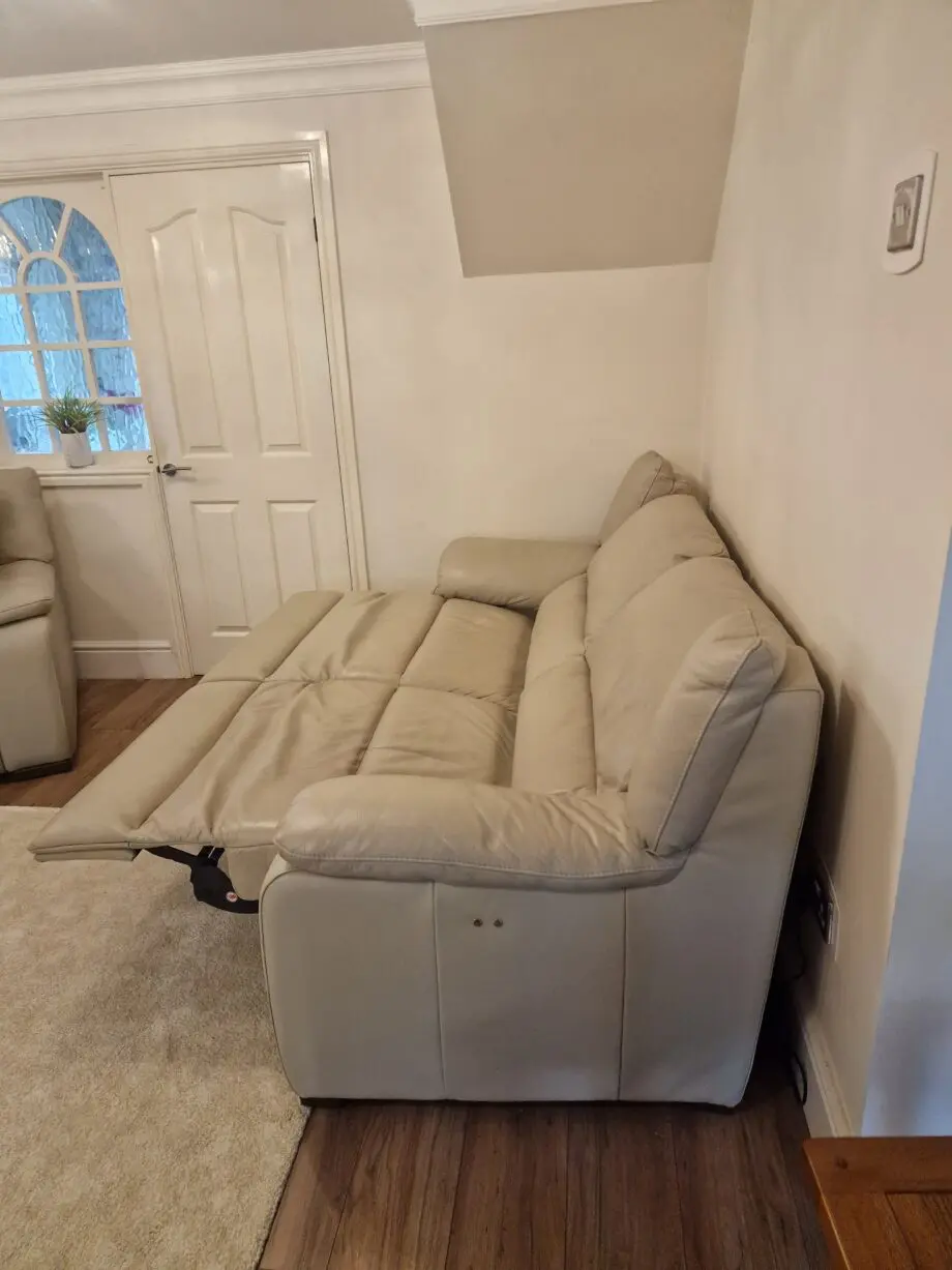 Harvey's Leather electric reclining 3 seater and 2 electric reclining chairs