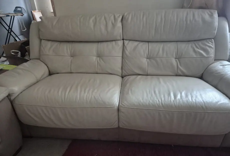DFS oatmeal beige 3+2+footstool