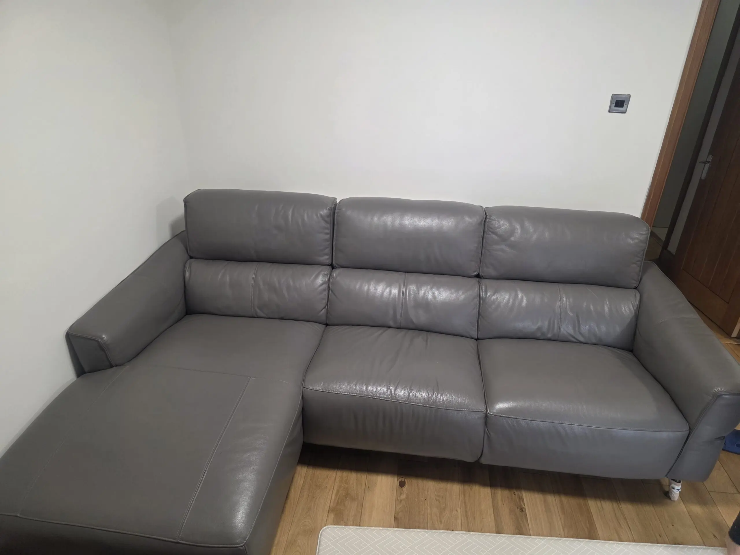 Sofology DAKOTA 3 Seater / Chaise in LE MANS FOSSIL GREY