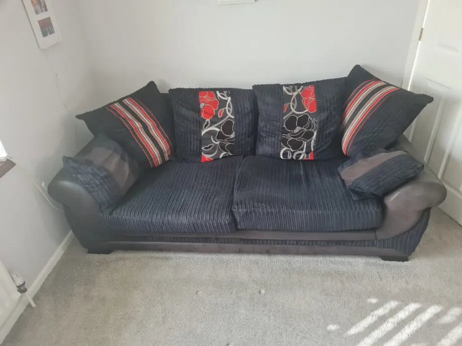 Dfs black and red
