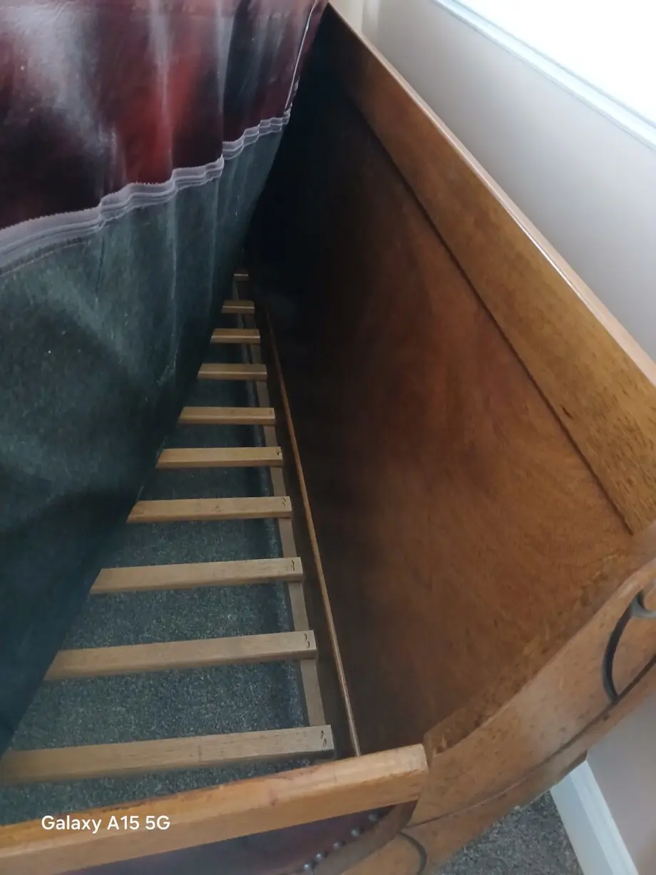 Maroon 3 seater sofa 2 chairs