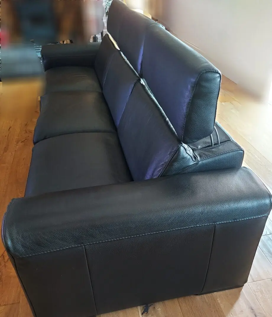 Natuzzi Sofa Set (3 and 2 seater) Black Leather Recliners Superb condition