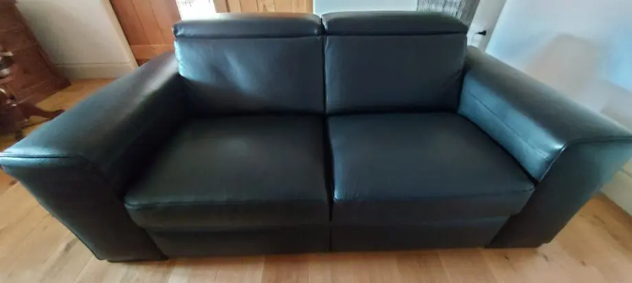 Natuzzi Sofa Set (3 and 2 seater) Black Leather Recliners Superb condition