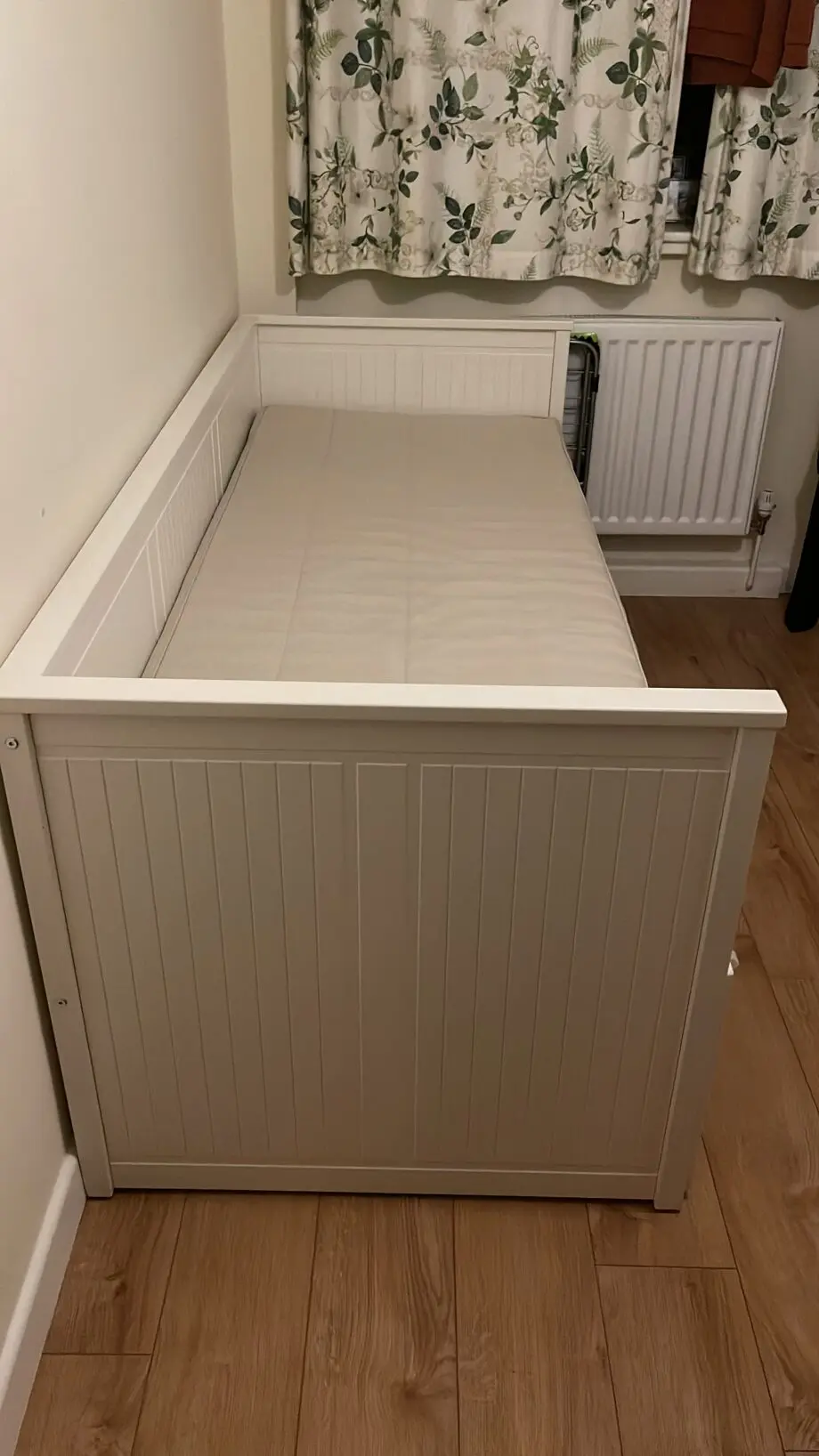 IKEA Hemnes white guest bed / day bed / sofa