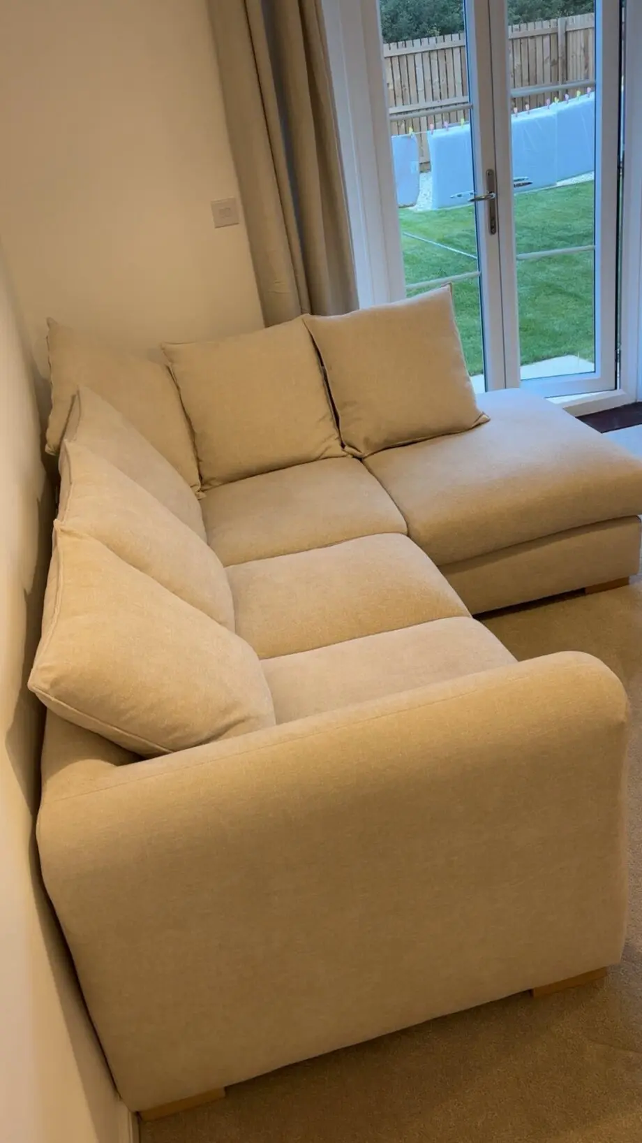 Henley Highback Corner Sofa || Natural Cream Colour & Luxe Chenille Fabric