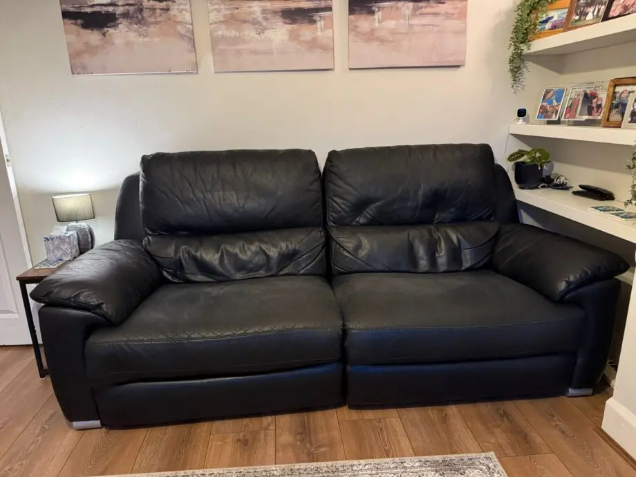 3 seater with electric reclining seats,