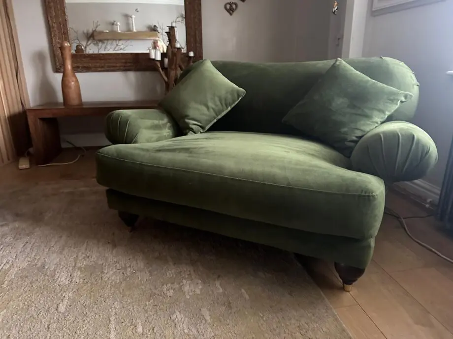 Swoon Willows Loveseat, Fern Green Easy Velvet