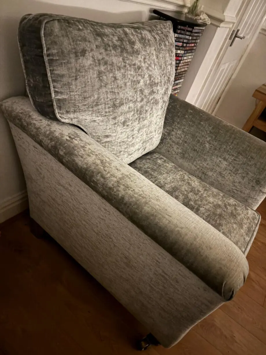 Dfs arm chair