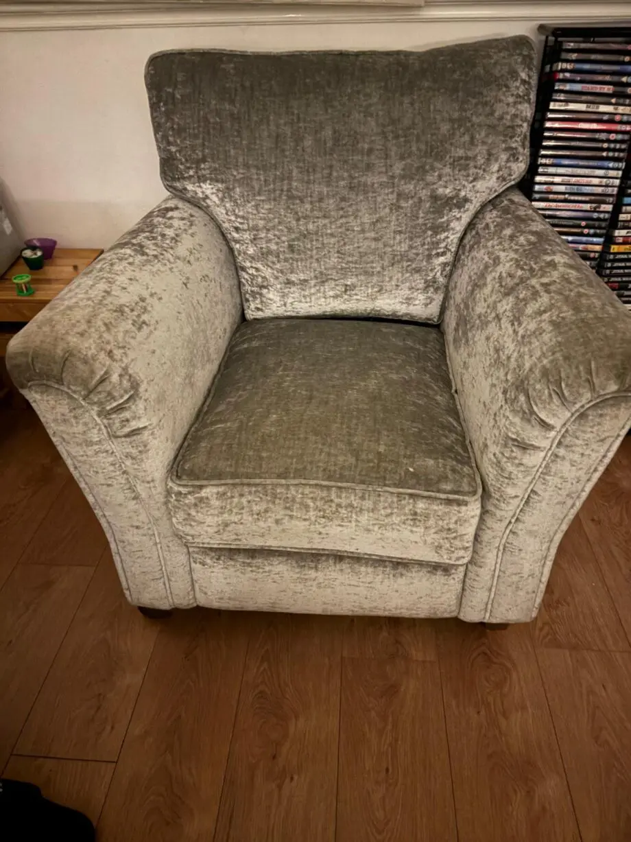 Dfs arm chair
