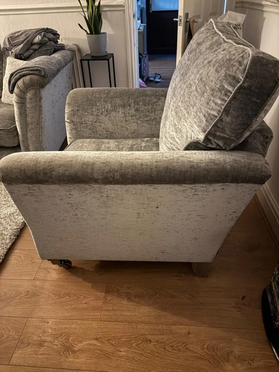 Dfs arm chair
