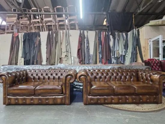 ANTIQUE GOLD LEATHER CHESTERFIELD SOFA SUITE