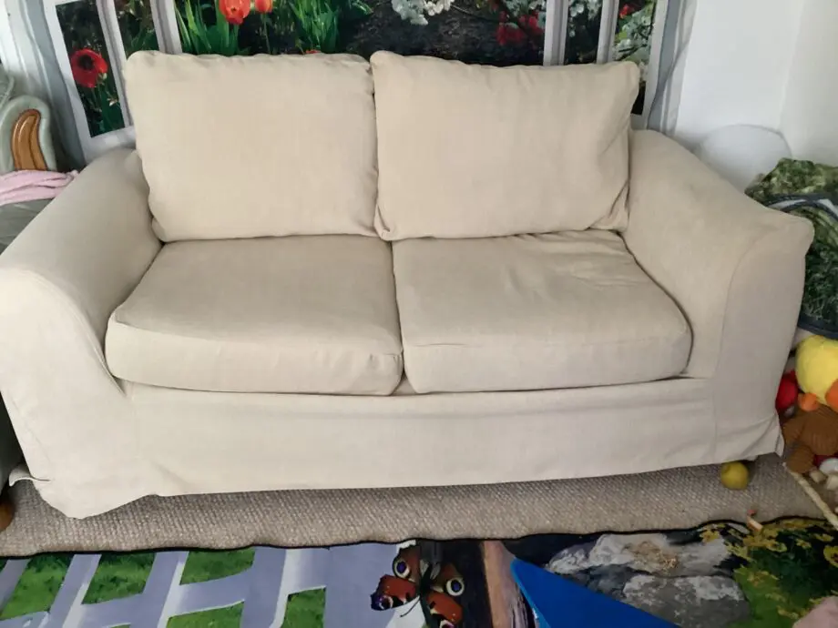 2seeter fabic sofa