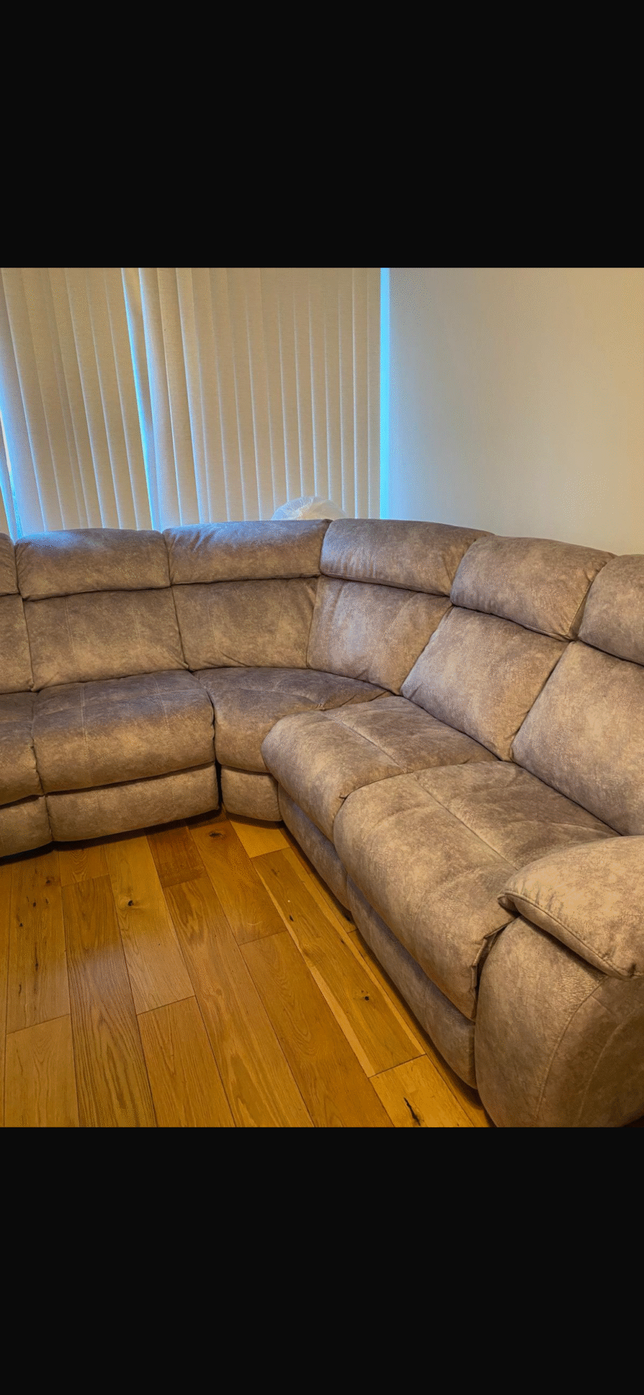 5-Seater Grey Sofa with 2 Recliners – Furniture Village – Excellent Condition