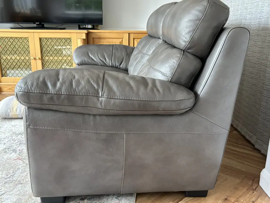 Fishpools Grey Leather Sofas