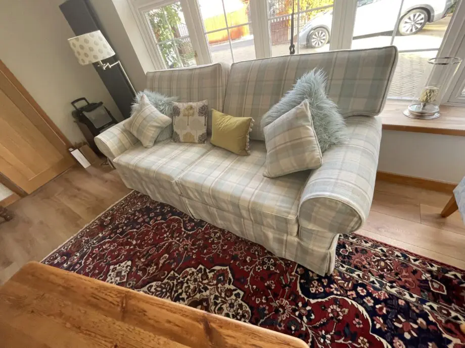 Lovely comfortable extra large sofa from MultiYork.