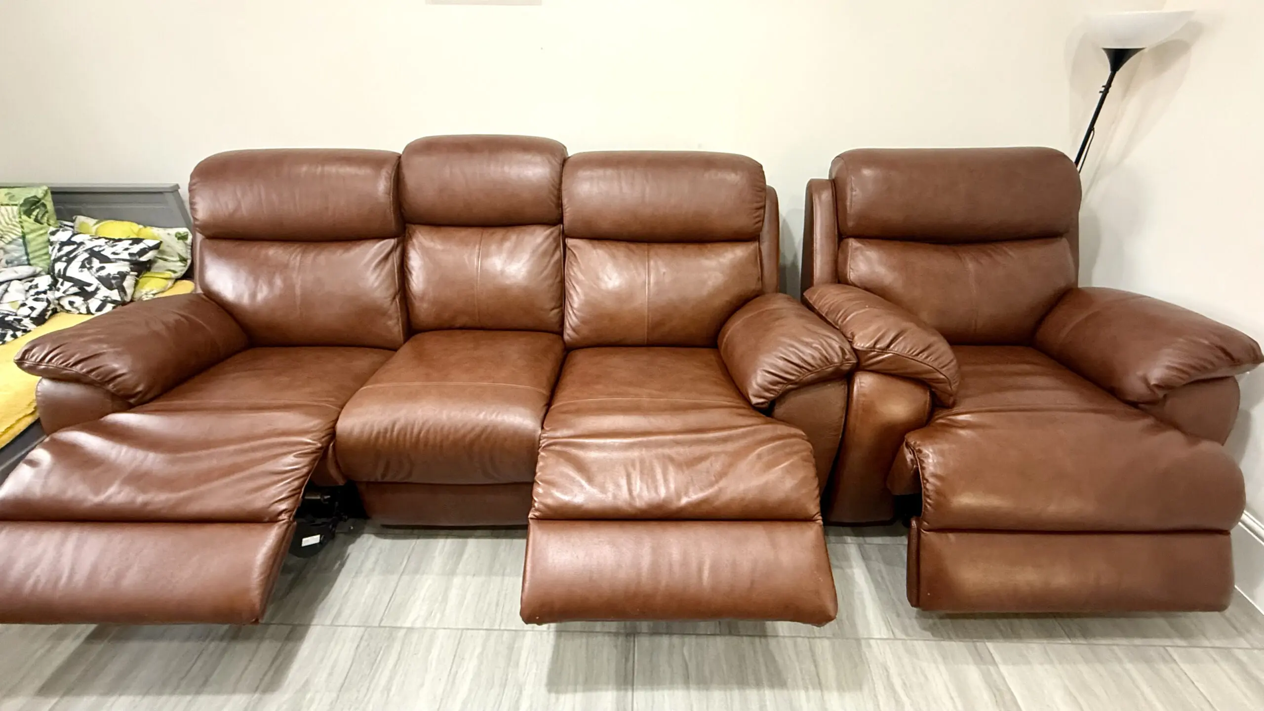 Grayson GRAYSON 3 + 1 SEATER DOUBLE POWER RECLINER CAT 60/07 BUTTERSCOTCH