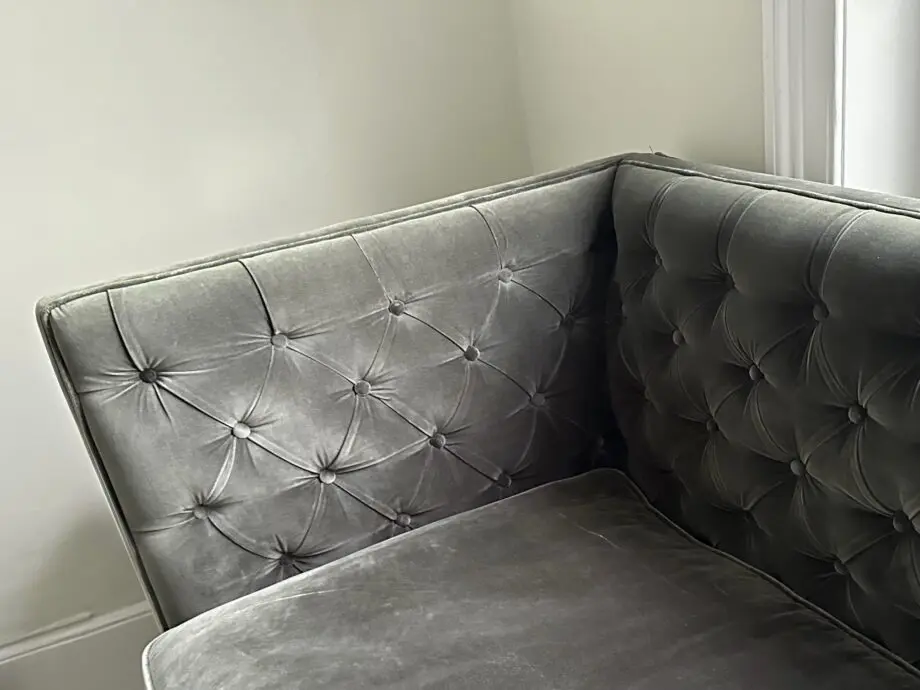 4-Seat Grey Velvet Sofa Modern Chesterfield RRP £3000+