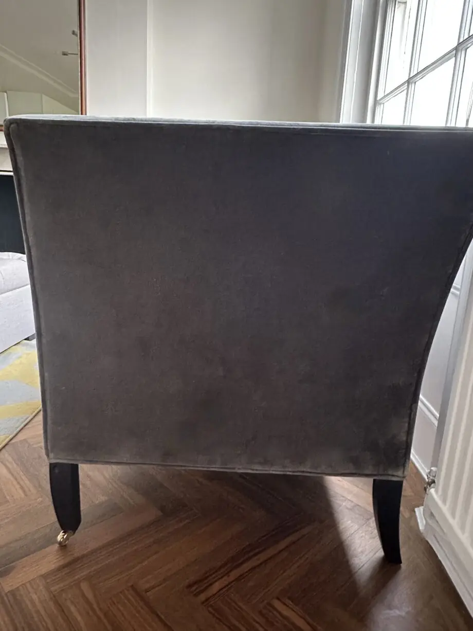 4-Seat Grey Velvet Sofa Modern Chesterfield RRP £3000+