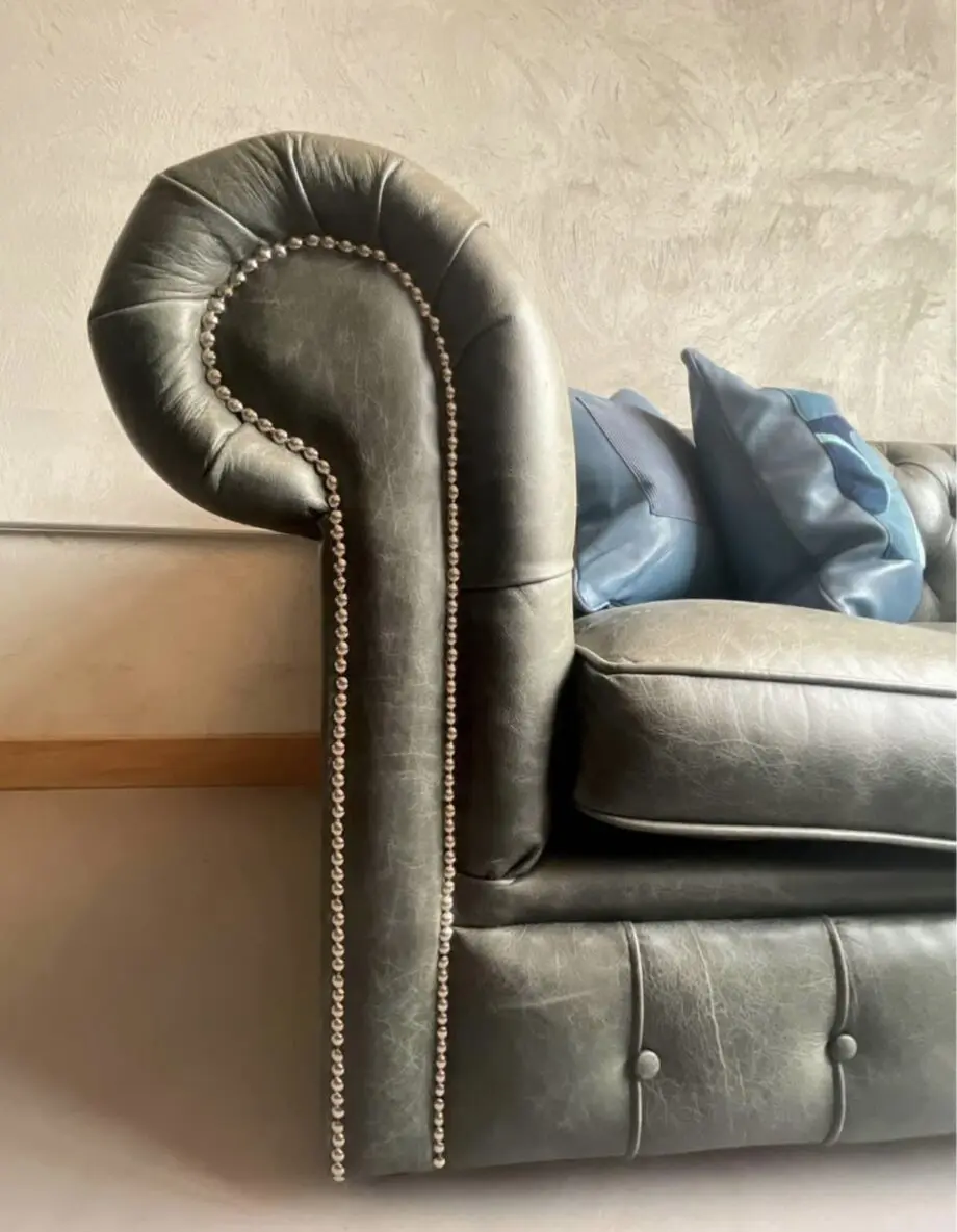 Old English Leather Vintage Style Chesterfield Sofa