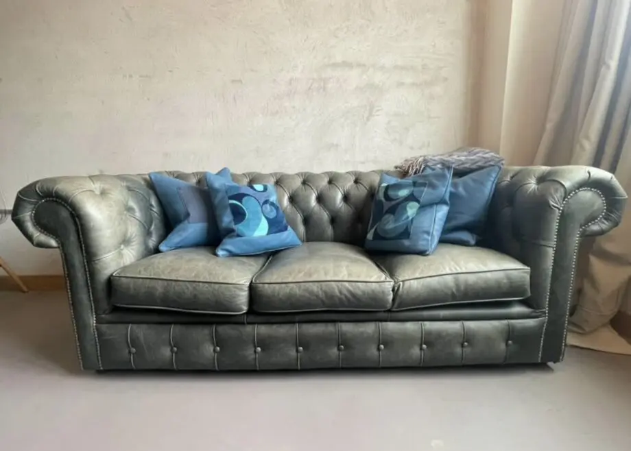 Old English Leather Vintage Style Chesterfield Sofa