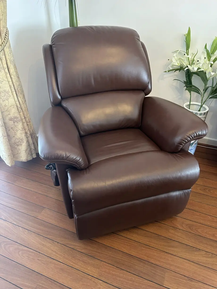 Sherborne riser electric recliner