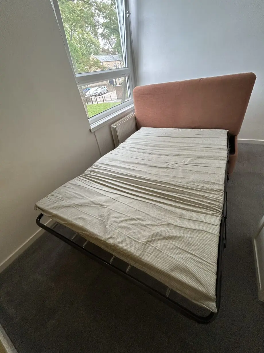 Loaf Terracotta Linen Bed in a Bun