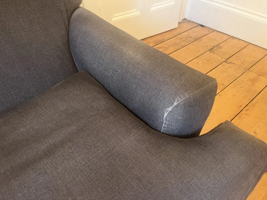 Bailey’s Home XL Loft Sofa in really good condition. Used in our main lounge but only for a few hours each evening. The build is first class and recovering quite straightforward. Only selling as we want a new look in the living room. Amazing value.