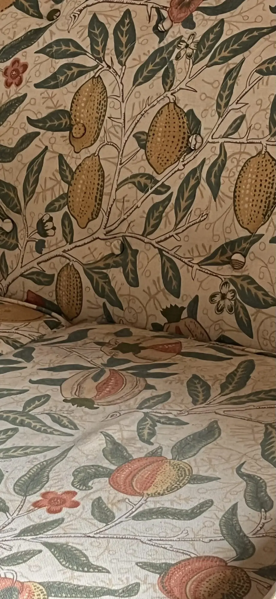 William Morris upholstered chesterfield style 3 seater sofa