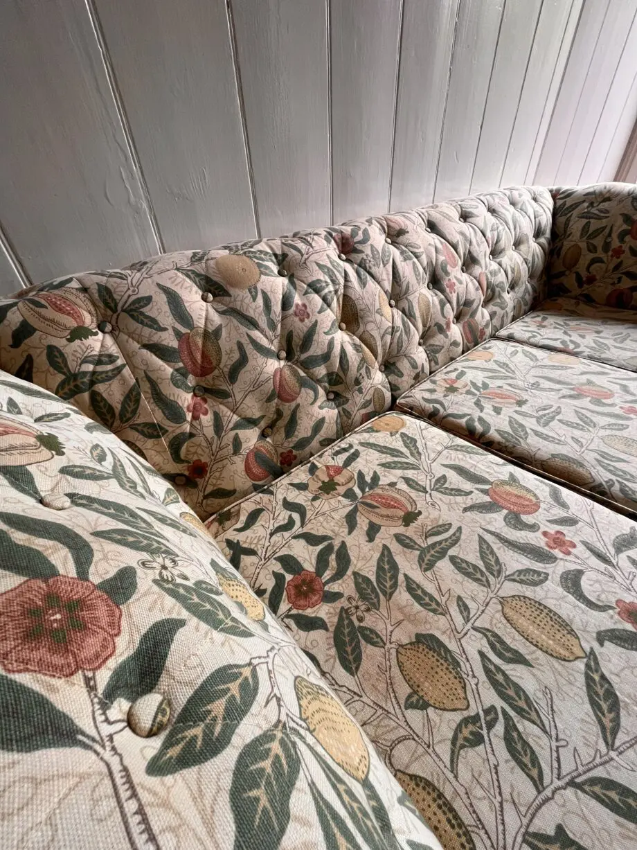William Morris upholstered chesterfield style 3 seater sofa