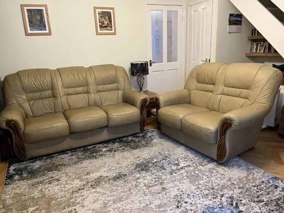 SCS Italian leather sofas in beige/oatmeal