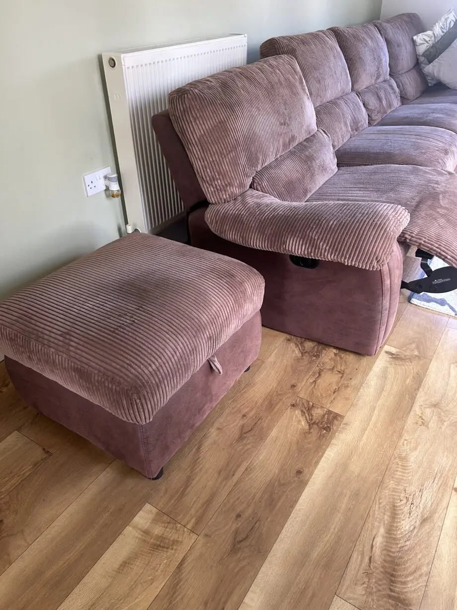 Harvey’s Arlington Settee