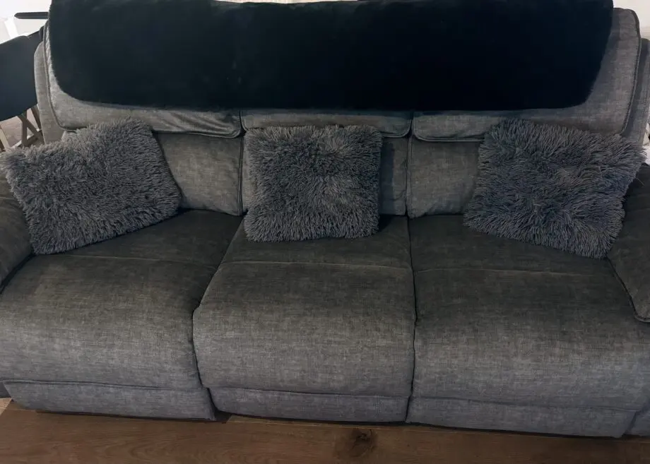 Oakland furniture 3 seater sofa - like new
