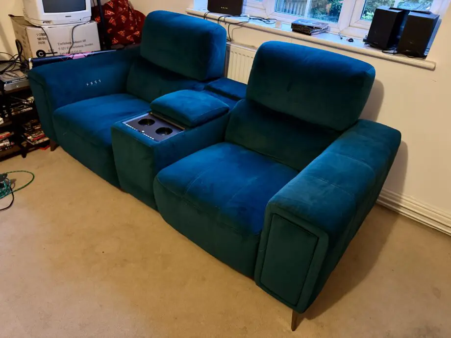Showcase Express 2 Seat Cinema Power Recliner with Console