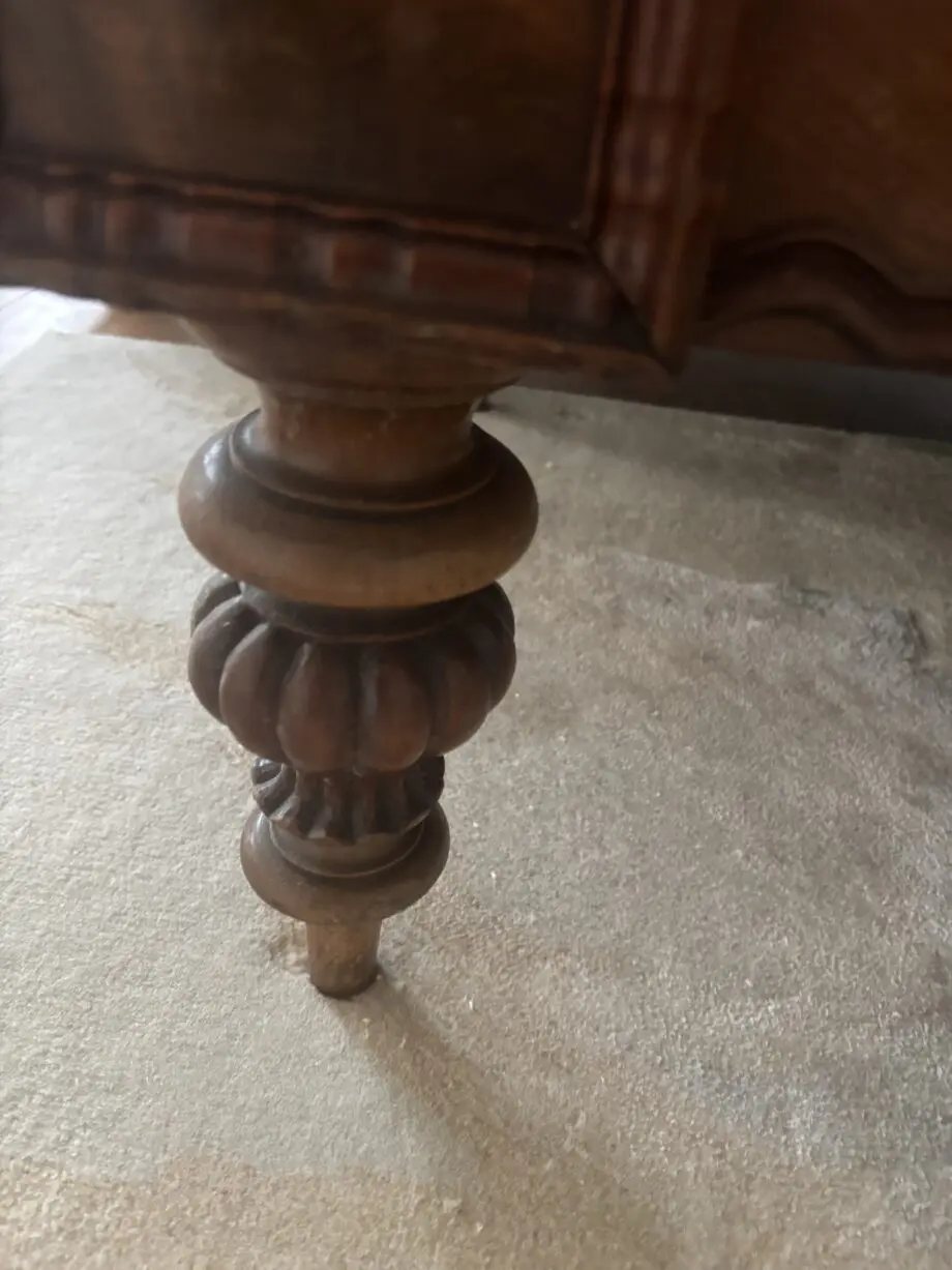 Victorian decorative salon sofa