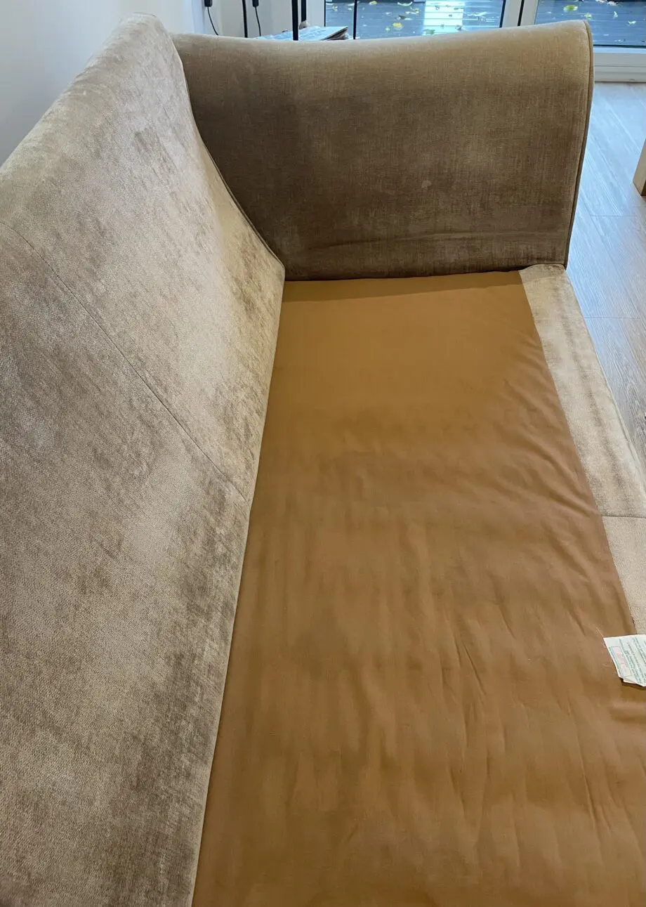 🛋️ Comfy 2.5-Seater Sofa with Solid Wood Frame – Excellent Condition