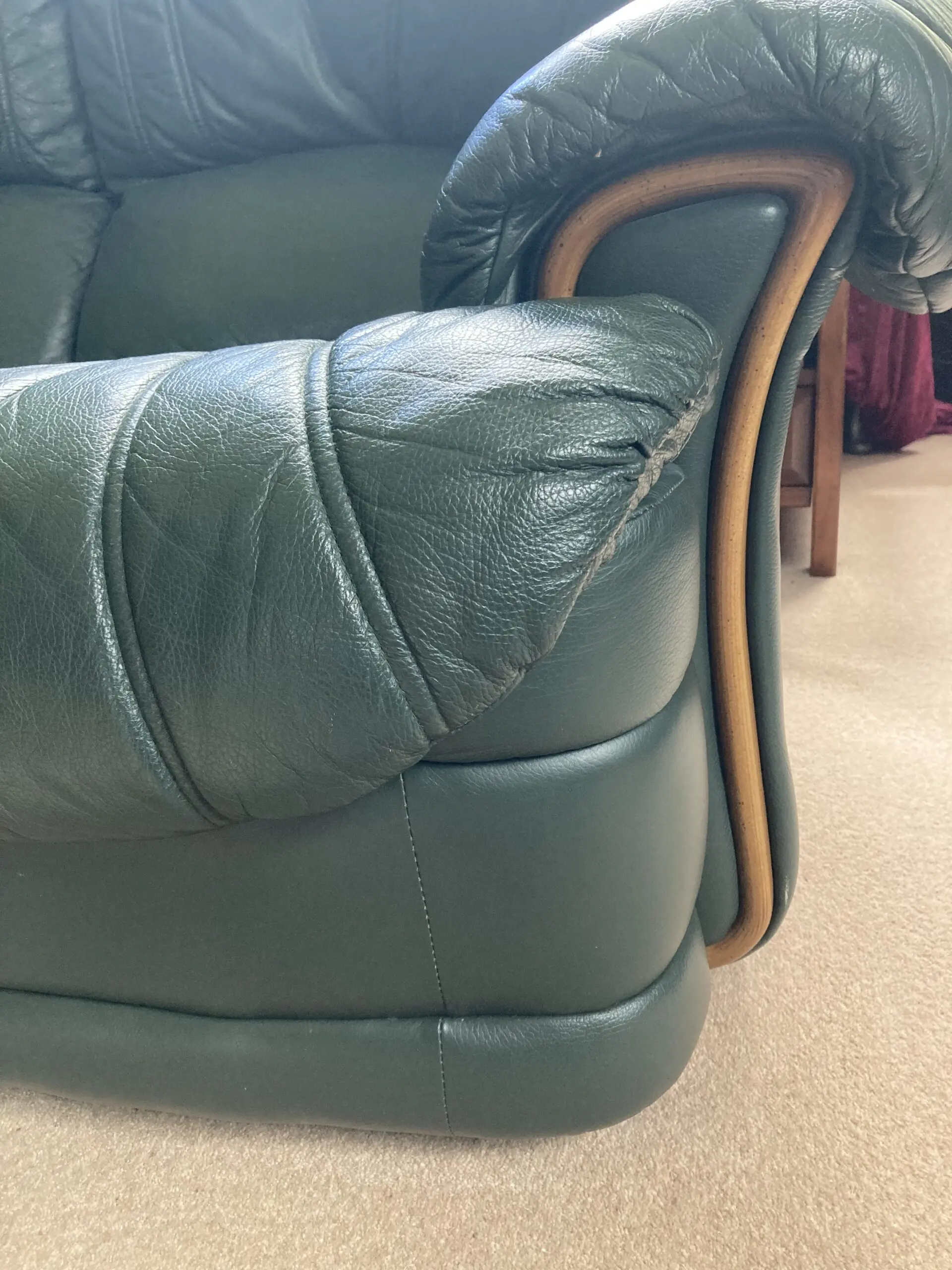 Pendragon High Quality Grain Leather sofa 3 Seater And 2 seater Suite