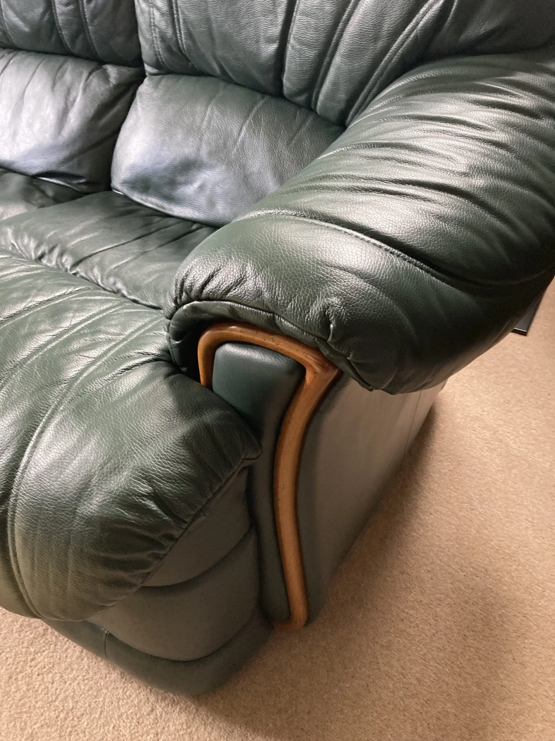 Pendragon High Quality Grain Leather sofa 3 Seater And 2 seater Suite