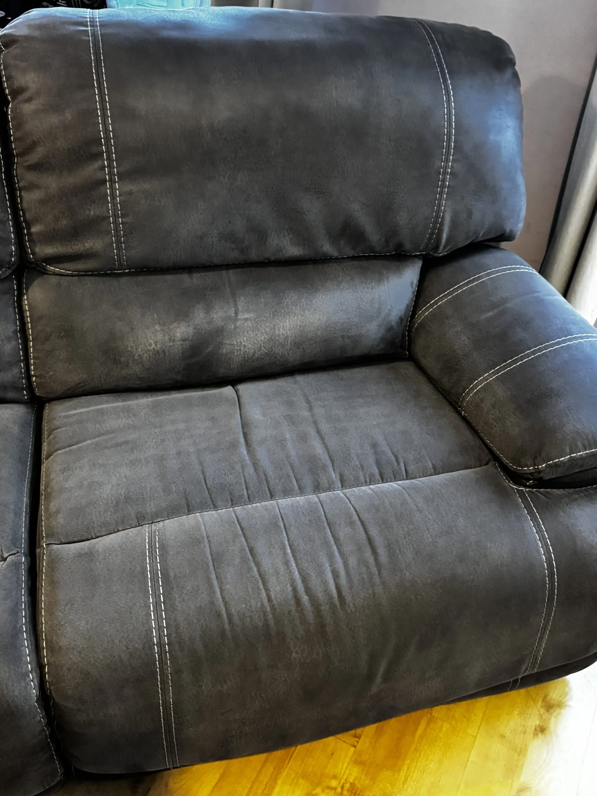Harvey’s 5-7 seater recliner corner sofa