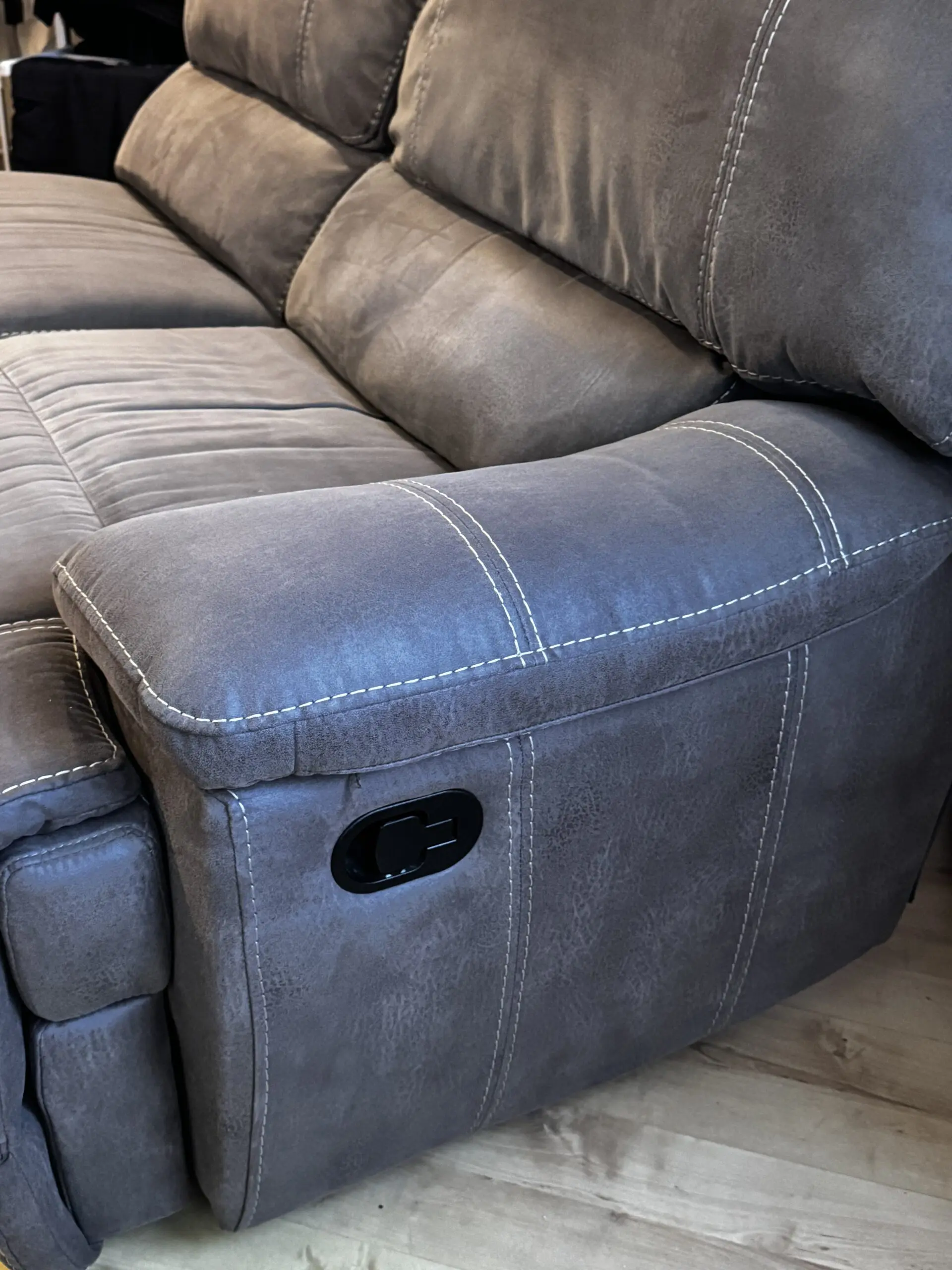 Harvey’s 5-7 seater recliner corner sofa