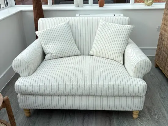 Arlo & Jacob Snuggle Love Seat